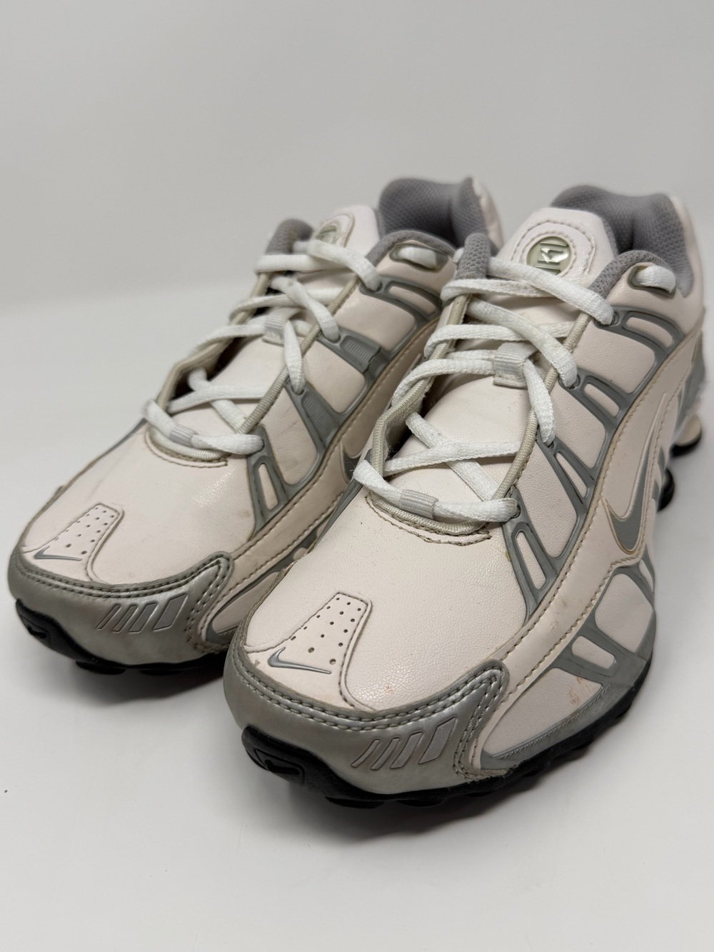 Nike Women's White & Light Gray Athletic Shox Sneakers Sz. 5.5 - Picture 3 of 6